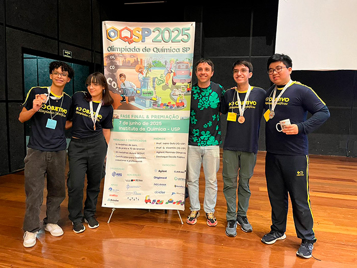 Alunos do Objetivo são premiados na Olimpíada de Química do Estado de São Paulo (OQSP)
